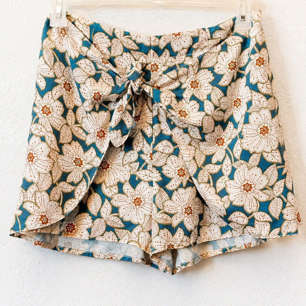 Anthropologie Floral‎ Wrap Skort Shorts XS Blue White Lyocell Tie Waist